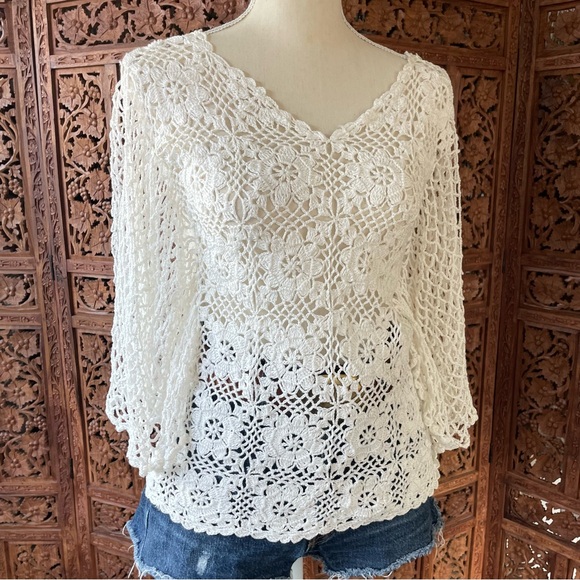 True Vintage White Boho Crochet Bell  Angel Sleeve Top - Picture 3 of 10